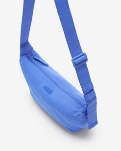 Nylon Medium Crescent Bag -Roots Clothing 42080046 97A e