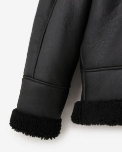 Shearling Jacket -Roots Clothing 55010024 001 d