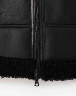 Shearling Jacket -Roots Clothing 55010024 001 e