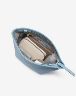 Small Lily Crossbody Cloud 11 Small Lily Crossbody Cloud -Roots Clothing 56010878 PP1 f