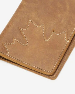 Maple Leaf Passport Card Cover -Roots Clothing 56100085 Y21 d